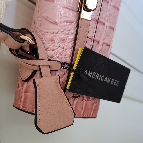 NWT Pink American Bee Purse with crossbody removable strap - Picture 5 of 14